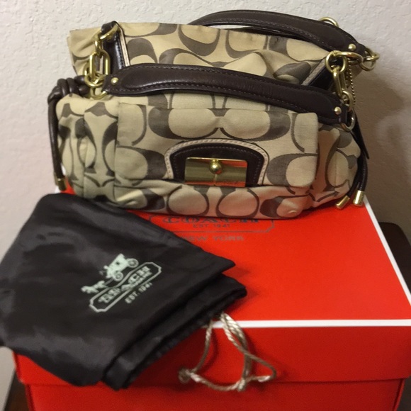 Coach Handbag - Picture 2 of 3